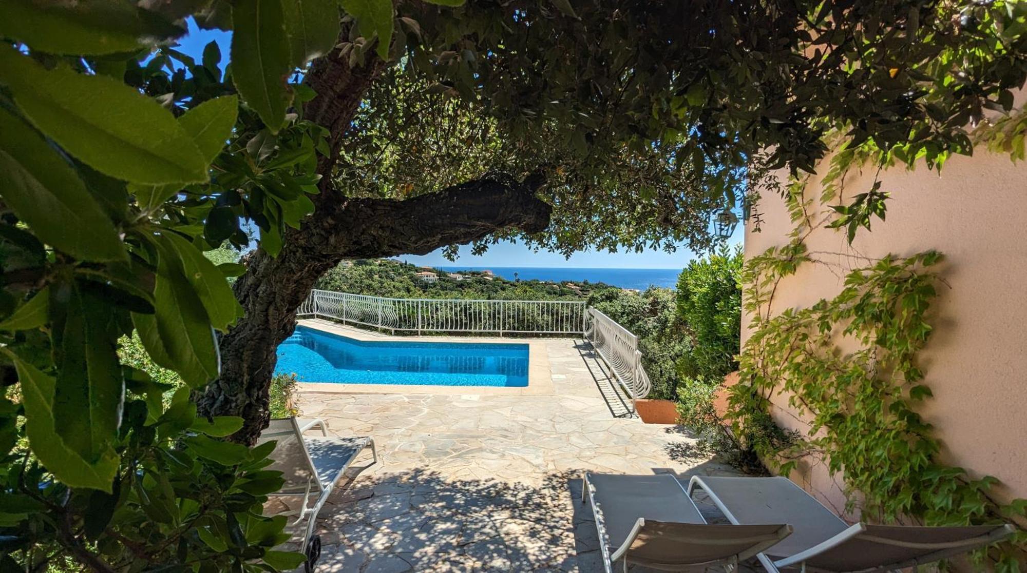 Les Trois Chenes, Piscine Privee & Vue Sur Golfe De Saint Tropez Вилла